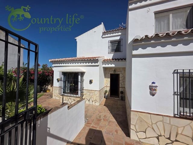 4 sypialnia Willa na sprzedaż w Alcaucín - 335 000 € (Ref: 9020940)