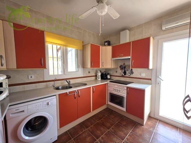 4 sypialnia Willa na sprzedaż w Alcaucín - 335 000 € (Ref: 9020940)