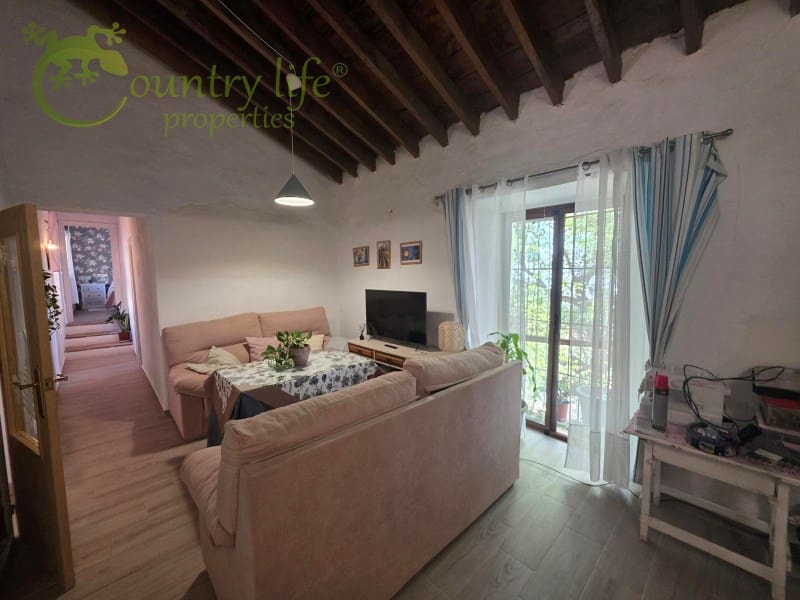 5 bedroom Finca/Country House for sale in Periana - € 395,000 (Ref: 9106777)