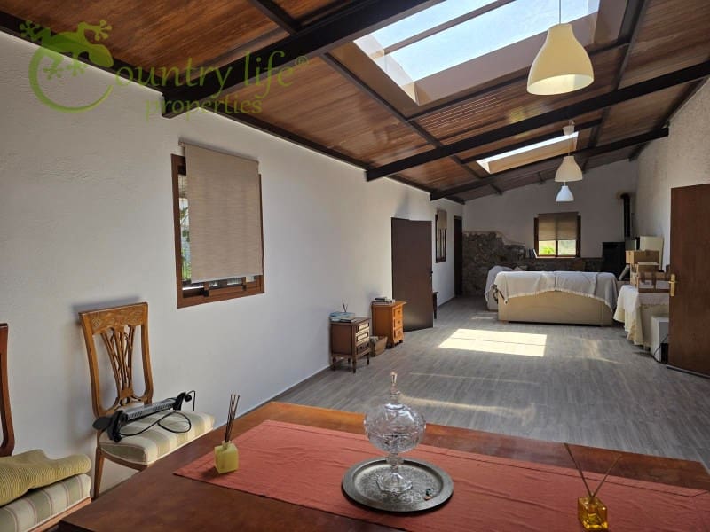 5 bedroom Finca/Country House for sale in Periana - € 395,000 (Ref: 9106777)