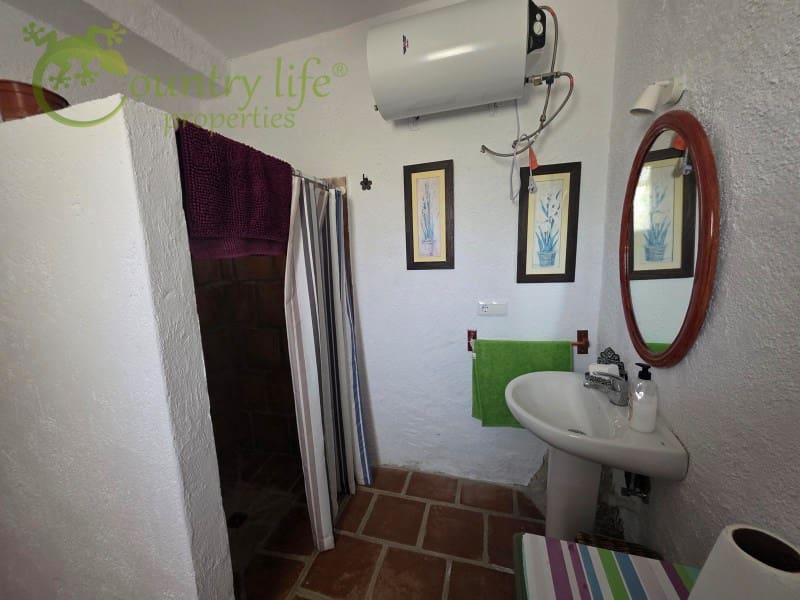 5 bedroom Finca/Country House for sale in Periana - € 395,000 (Ref: 9106777)