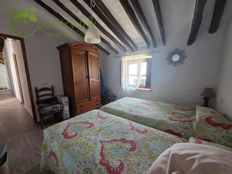 5 bedroom Finca/Country House for sale in Periana - € 395,000 (Ref: 9106777)