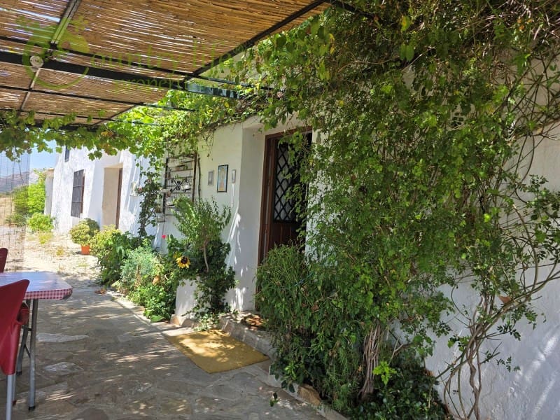 5 bedroom Finca/Country House for sale in Periana - € 395,000 (Ref: 9106777)