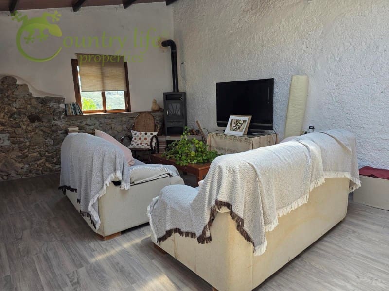 5 bedroom Finca/Country House for sale in Periana - € 395,000 (Ref: 9106777)