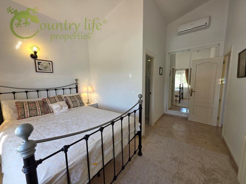 3 soveværelse Villa til salg i Vinuela - € 559.000 (Ref: 9118971)