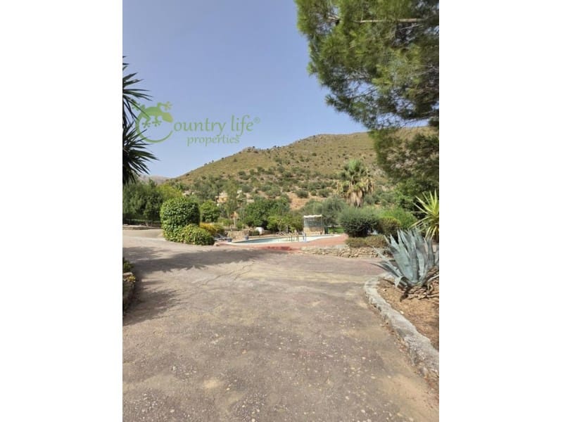 3 soverom Villa til salgs i Alcaucin - € 385 000 (Ref: 9166078)