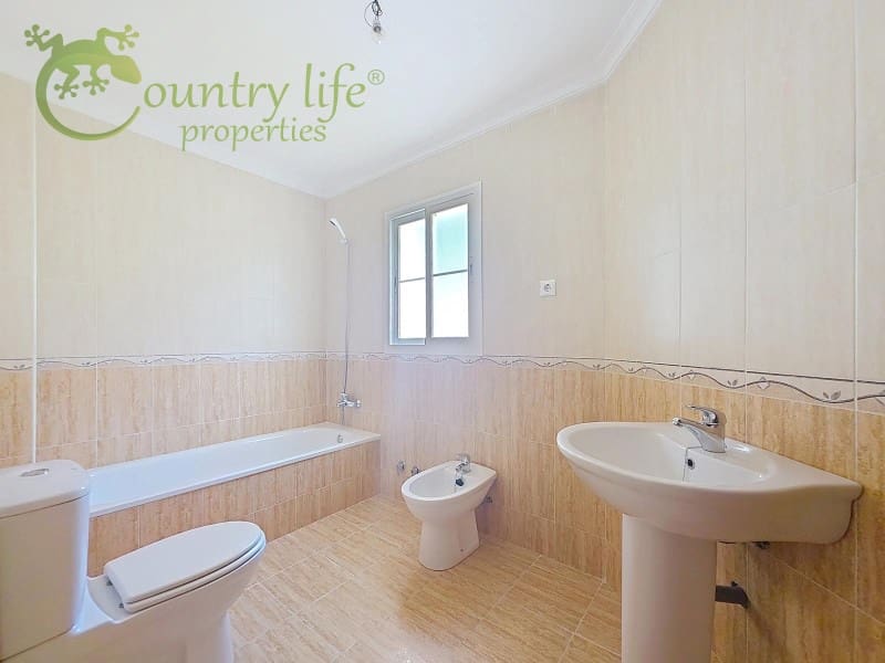 3 soverom Hus til salgs i Alcaucin - € 195 000 (Ref: 9173448)