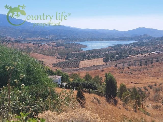 Chalet de 4 habitaciones en Viñuela en venta - 389.000 € (Ref: 9191048)