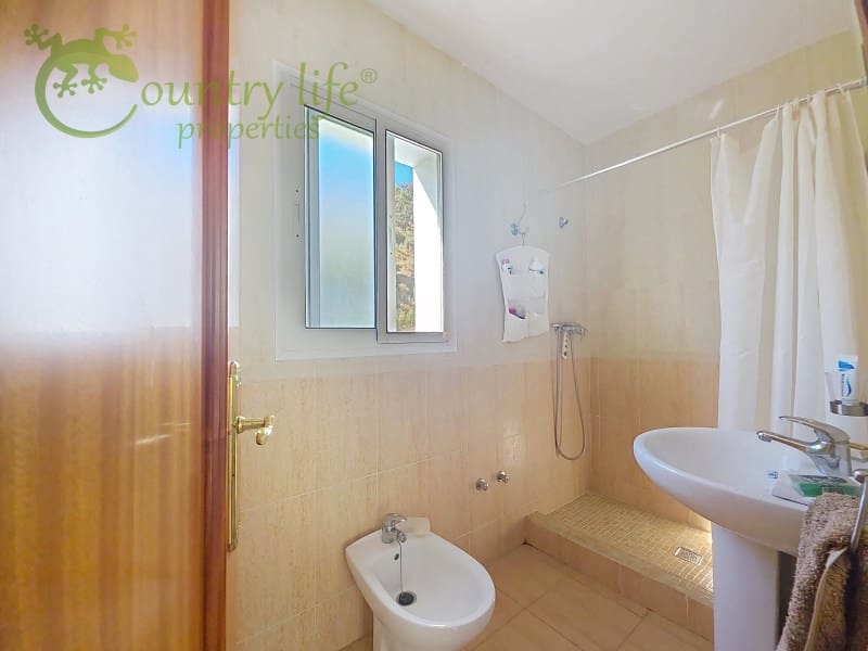 3 soveværelse Byhus til salg i Vinuela - € 169.000 (Ref: 9253728)