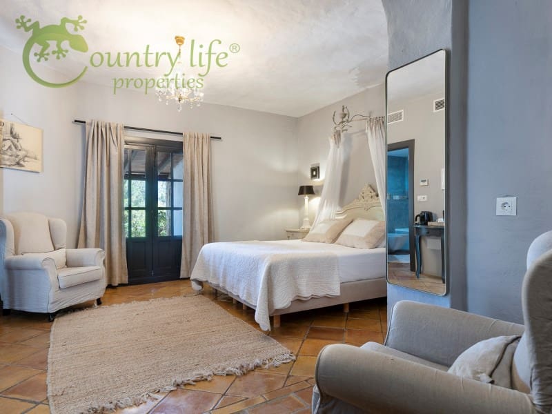 13 chambre Villa/Maison à vendre à Villanueva de la Concepcion - 2 300 000 € (Ref: 9262843)