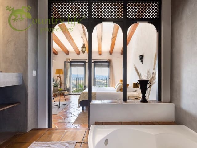 13 soverom Villa til salgs i Villanueva de la Concepcion - € 2 300 000 (Ref: 9262843)