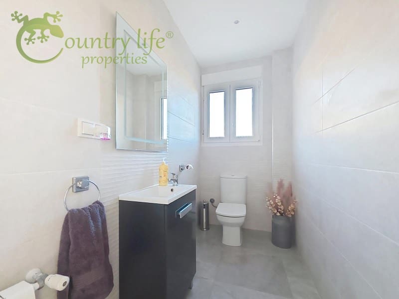 4 bedroom Villa for sale in Vinuela - € 795,000 (Ref: 9265498)