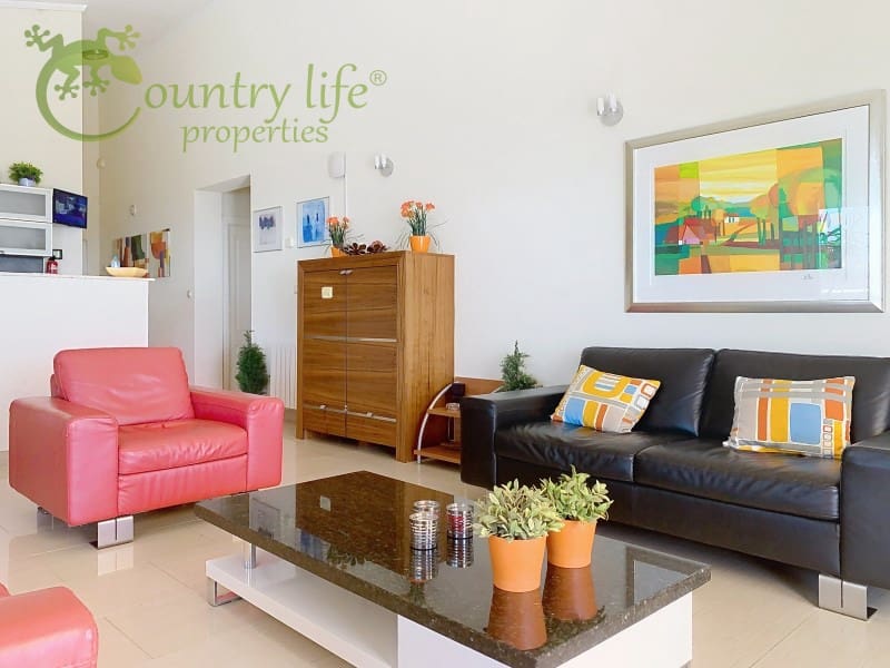 4 slaapkamer Villa te koop in Competa - € 399.000 (Ref: 9356324)