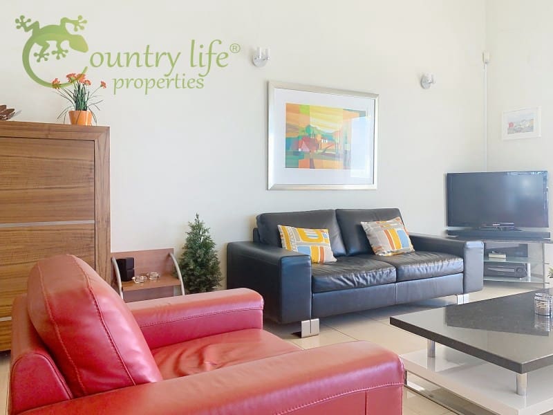 4 slaapkamer Villa te koop in Competa - € 399.000 (Ref: 9356324)