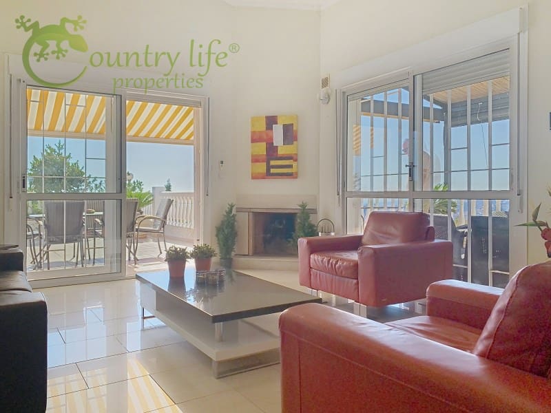 4 slaapkamer Villa te koop in Competa - € 399.000 (Ref: 9356324)