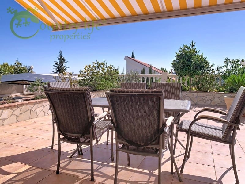 4 slaapkamer Villa te koop in Competa - € 399.000 (Ref: 9356324)