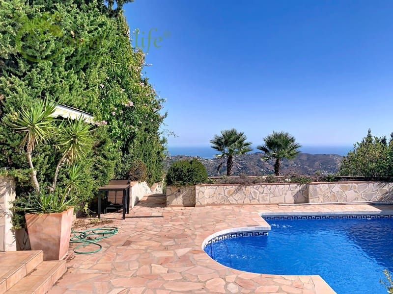 4 slaapkamer Villa te koop in Competa - € 399.000 (Ref: 9356324)