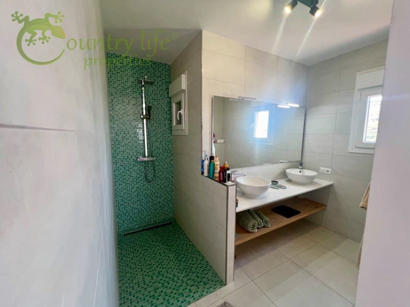 3 soverom Villa til salgs i Canillas de Aceituno - € 450 000 (Ref: 9375350)