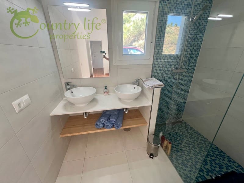 3 soverom Villa til salgs i Canillas de Aceituno - € 450 000 (Ref: 9375350)