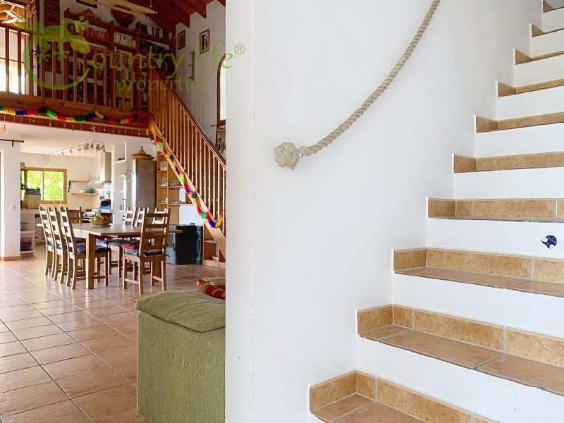 5 sovrum Villa till salu i Comares - 995 000 € (Ref: 9386006)