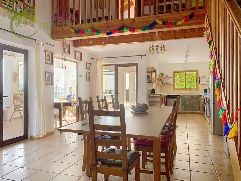 5 sovrum Villa till salu i Comares - 995 000 € (Ref: 9386006)