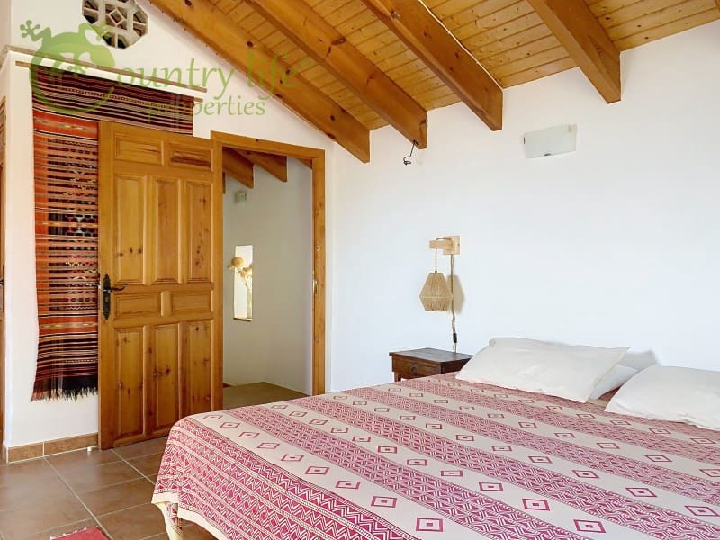 5 sovrum Villa till salu i Comares - 995 000 € (Ref: 9386006)