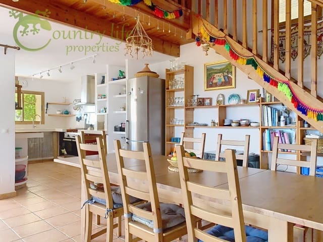 5 sovrum Villa till salu i Comares - 995 000 € (Ref: 9386006)