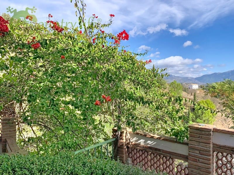 5 sovrum Villa till salu i Comares - 995 000 € (Ref: 9386006)