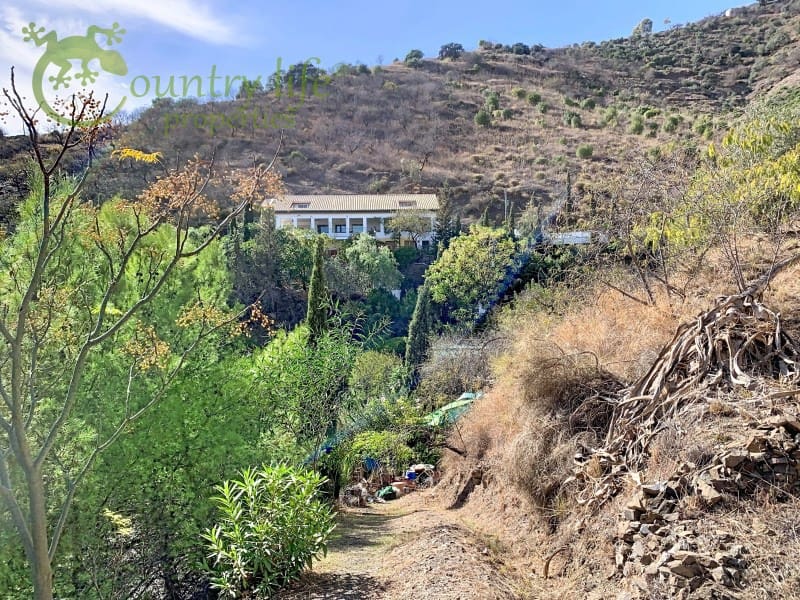 5 sovrum Villa till salu i Comares - 995 000 € (Ref: 9386006)