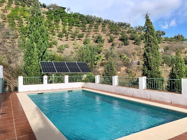 5 bedroom Villa for sale in Comares - € 995,000 (Ref: 9386006)