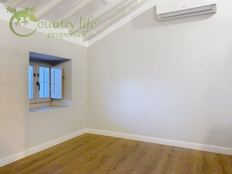 3 makuuhuone Omakotitalo myytävänä paikassa Colmenar - 228 000 € (Ref: 9411239)