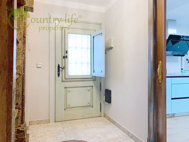 3 makuuhuone Omakotitalo myytävänä paikassa Colmenar - 228 000 € (Ref: 9411239)