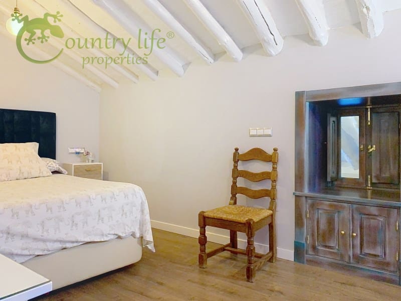 3 makuuhuone Omakotitalo myytävänä paikassa Colmenar - 228 000 € (Ref: 9411239)