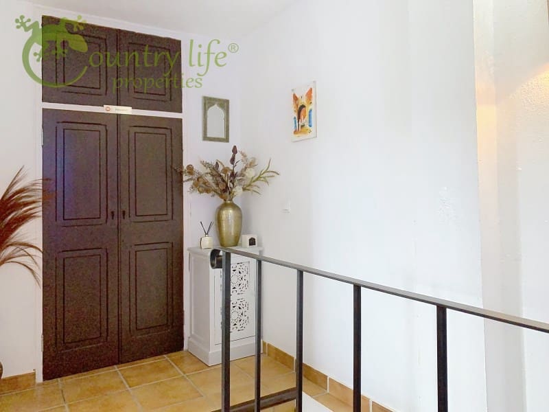 3 slaapkamer Villa te koop in Comares - € 395.000 (Ref: 9414326)