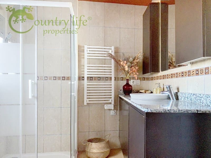 3 slaapkamer Villa te koop in Comares - € 395.000 (Ref: 9414326)