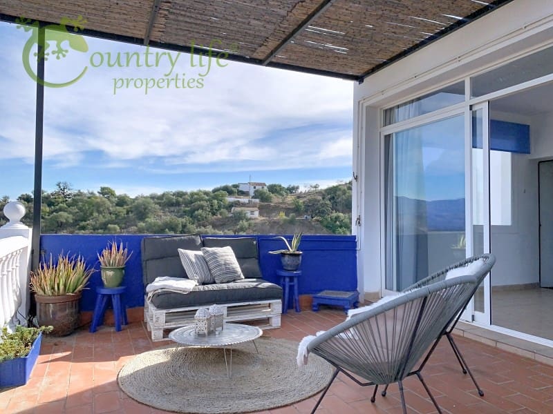 3 slaapkamer Villa te koop in Comares - € 395.000 (Ref: 9414326)