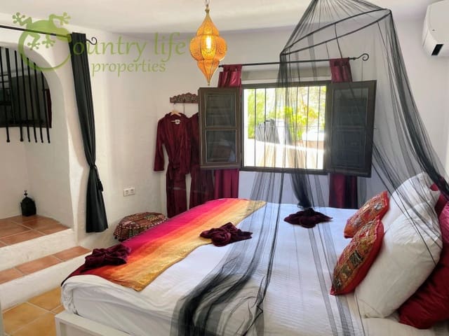 3 slaapkamer Villa te koop in Comares - € 395.000 (Ref: 9414326)