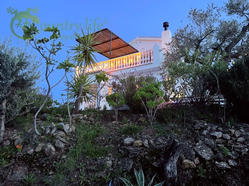 3 slaapkamer Villa te koop in Comares - € 395.000 (Ref: 9414326)