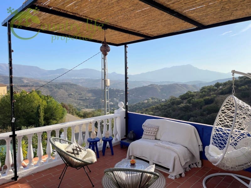3 slaapkamer Villa te koop in Comares - € 395.000 (Ref: 9414326)