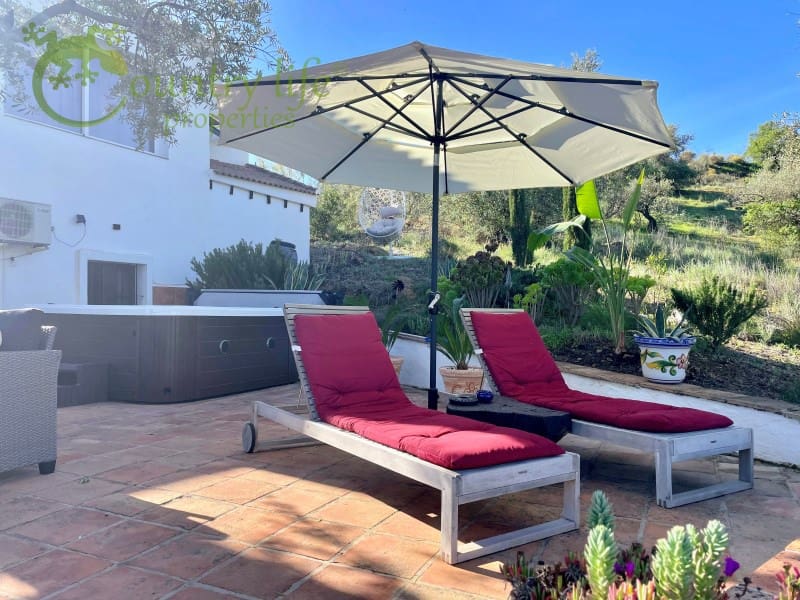 3 slaapkamer Villa te koop in Comares - € 395.000 (Ref: 9414326)