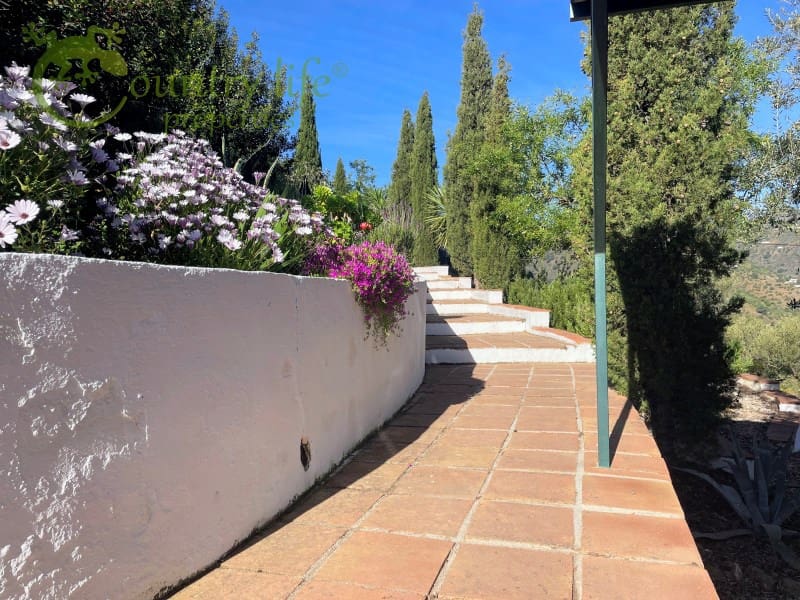 3 slaapkamer Villa te koop in Comares - € 395.000 (Ref: 9414326)