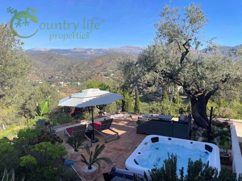 3 slaapkamer Villa te koop in Comares - € 395.000 (Ref: 9414326)