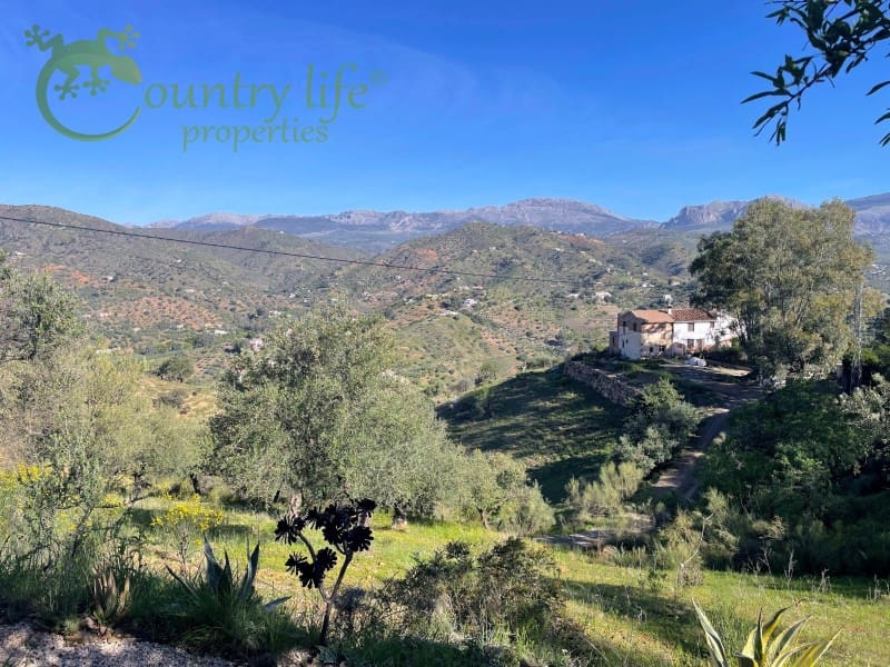 3 slaapkamer Villa te koop in Comares - € 395.000 (Ref: 9414326)