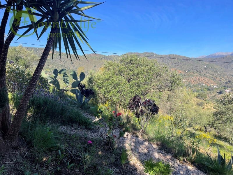 3 slaapkamer Villa te koop in Comares - € 395.000 (Ref: 9414326)