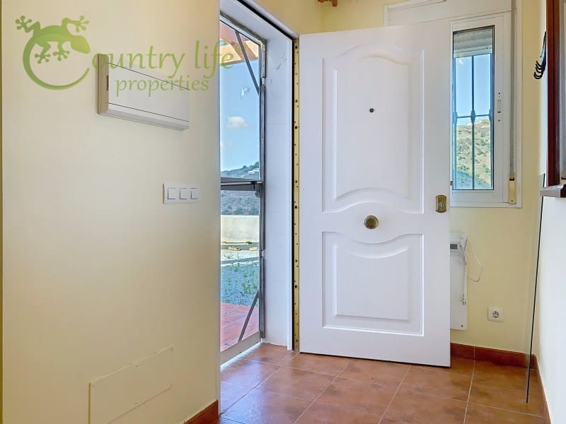 Chalet de 3 habitaciones en Cómpeta en venta - 362.000 € (Ref: 9437122)