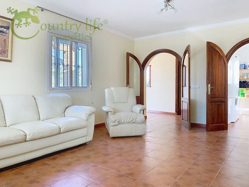 Chalet de 3 habitaciones en Cómpeta en venta - 362.000 € (Ref: 9437122)