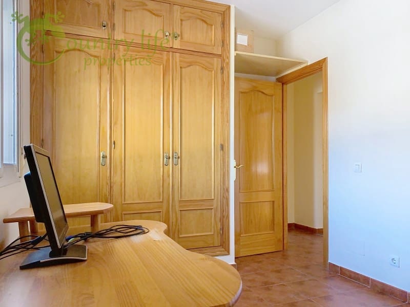 Chalet de 3 habitaciones en Cómpeta en venta - 362.000 € (Ref: 9437122)