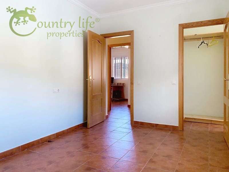 Chalet de 3 habitaciones en Cómpeta en venta - 362.000 € (Ref: 9437122)