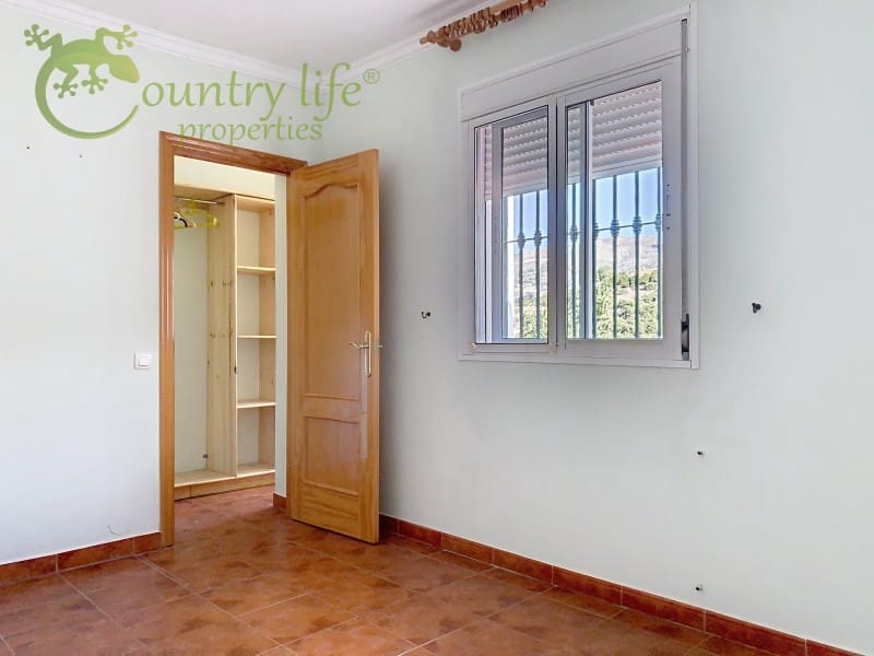 Chalet de 3 habitaciones en Cómpeta en venta - 362.000 € (Ref: 9437122)