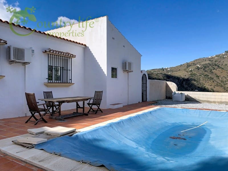 Chalet de 3 habitaciones en Cómpeta en venta - 362.000 € (Ref: 9437122)